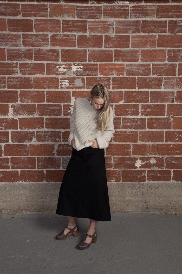 Armen Long Skirt Navy Wool