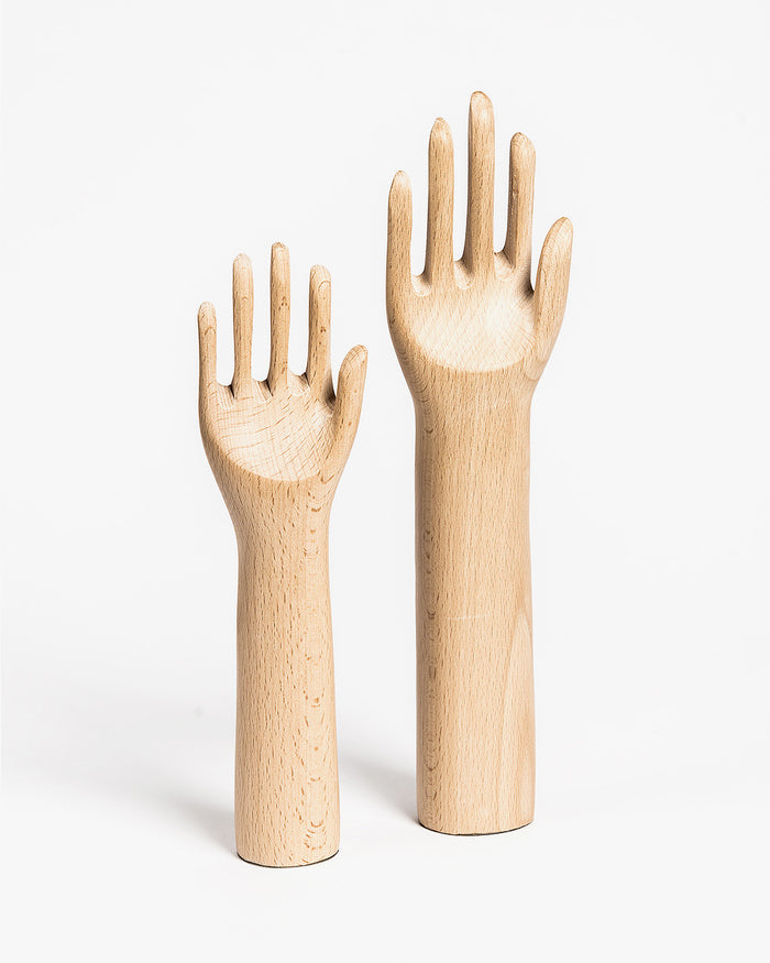 Hay Ad Manum Hand