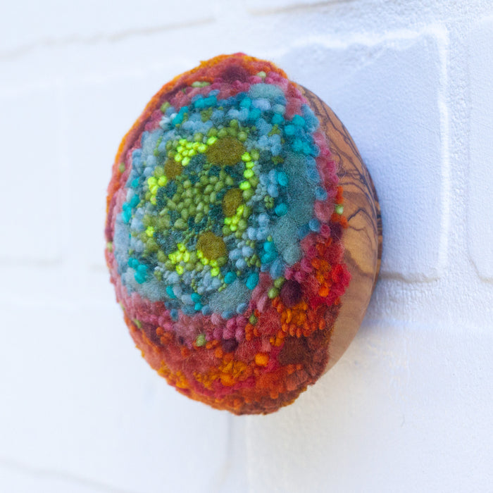 Midi Puff in Olive Wood Frame | Green + Orange