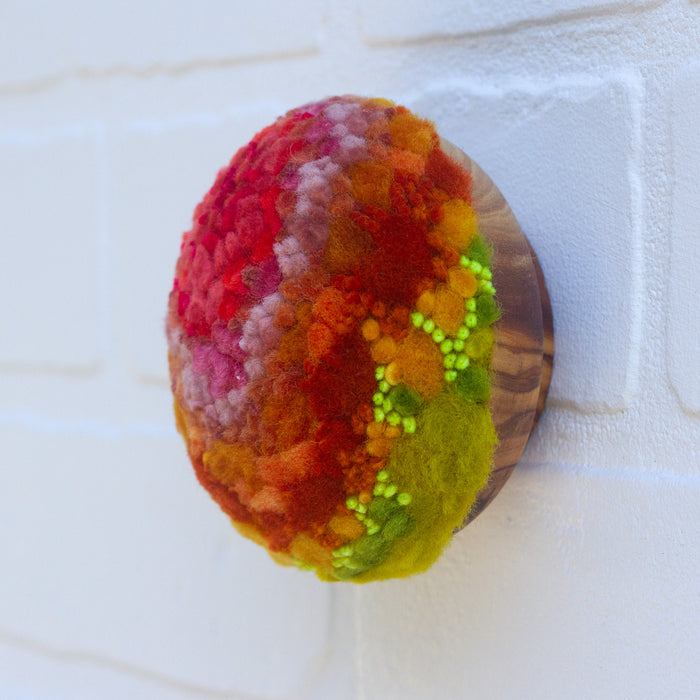 Midi Puff in Olive Wood Frame | Warm + Bright