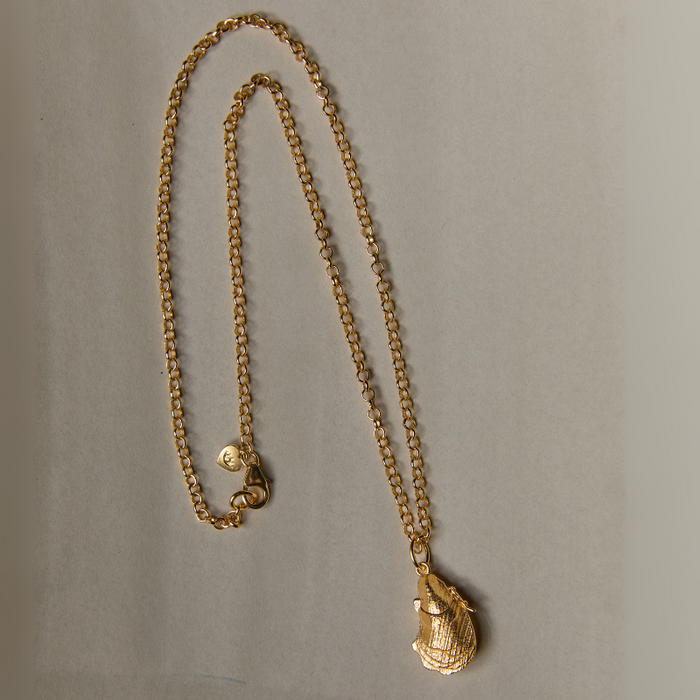 oyster vesta necklace 1