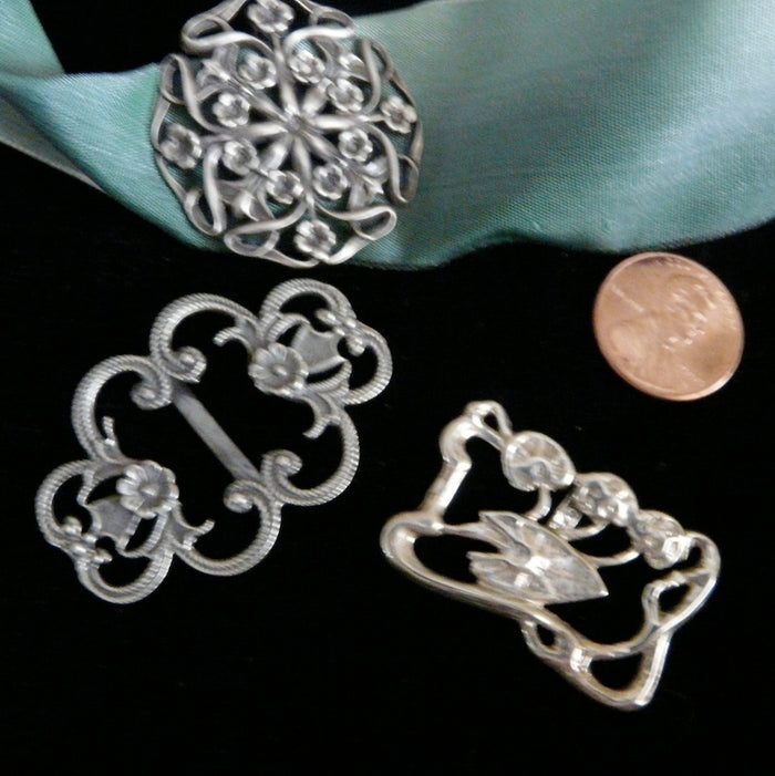 Ribbons and Flowers Slide